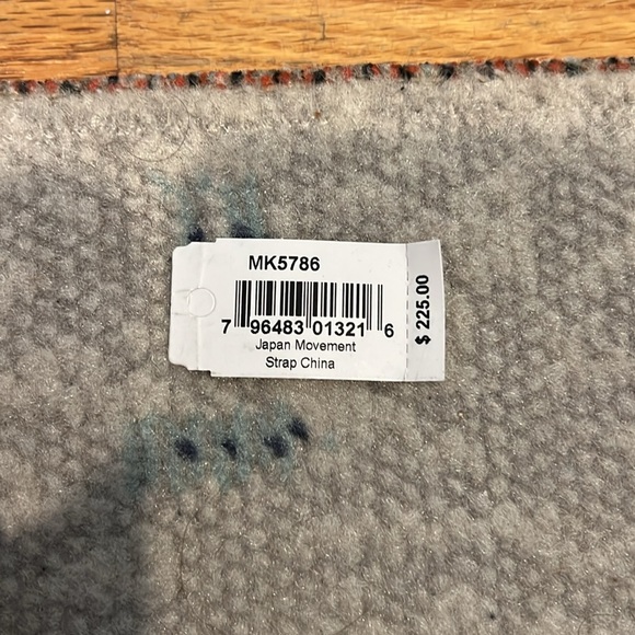 Men’s Gold MK Logo Watch with Extender Links - Picture 4 of 4